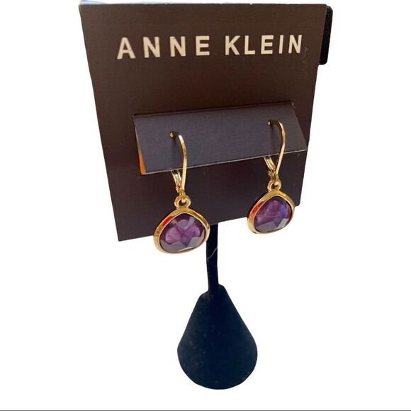 Anne Klein Teardrop Earrings. Beautiful Amethyst Color in gold tone setting. - Picture 3 of 4